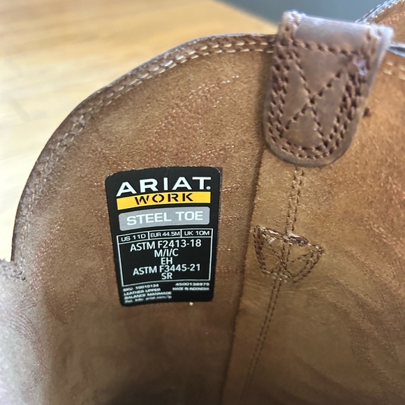 Ariat size 11 D  brown main image 3